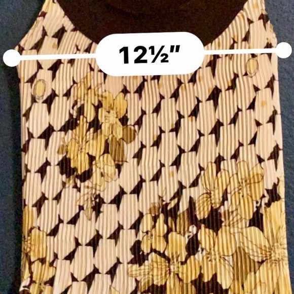 Serenade New York Accordion Pleated Blou… - Picture 3 of 8